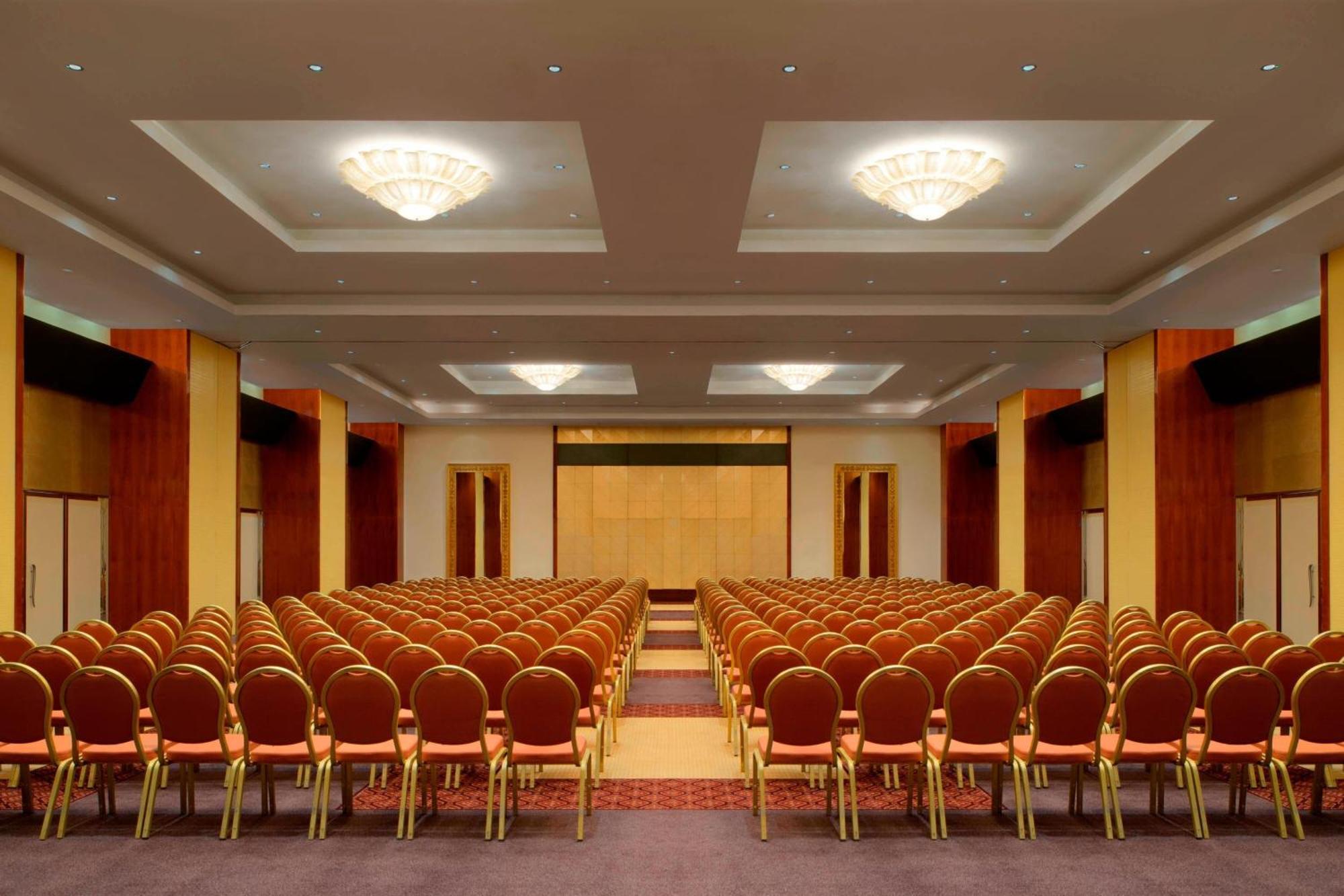 Le Meridien Al Aqah Beach Resort Esterno foto The ballroom