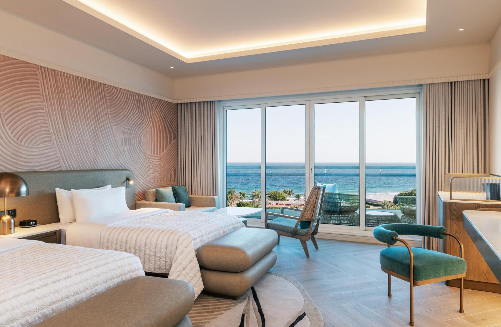 Le Meridien Al Aqah Beach Resort Esterno foto Deluxe Seafront Room